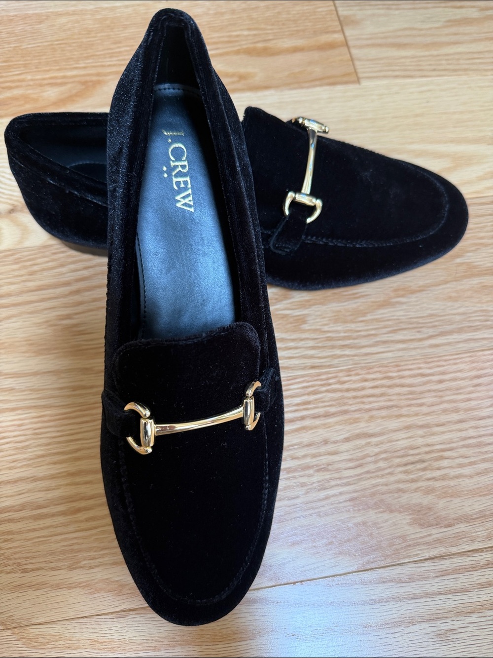 NIB! J.Crew Women’s 8.5 black velvet bit loafers.